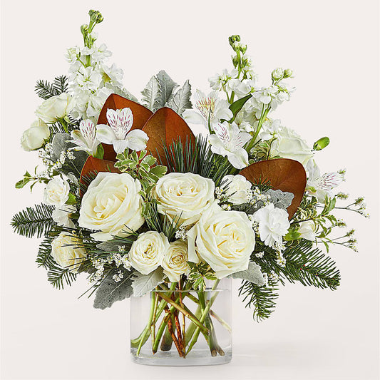 Fresh Snowfall Bouquet –  Salon Diane Aubin Fleuriste Inc., Jonquiere PQ