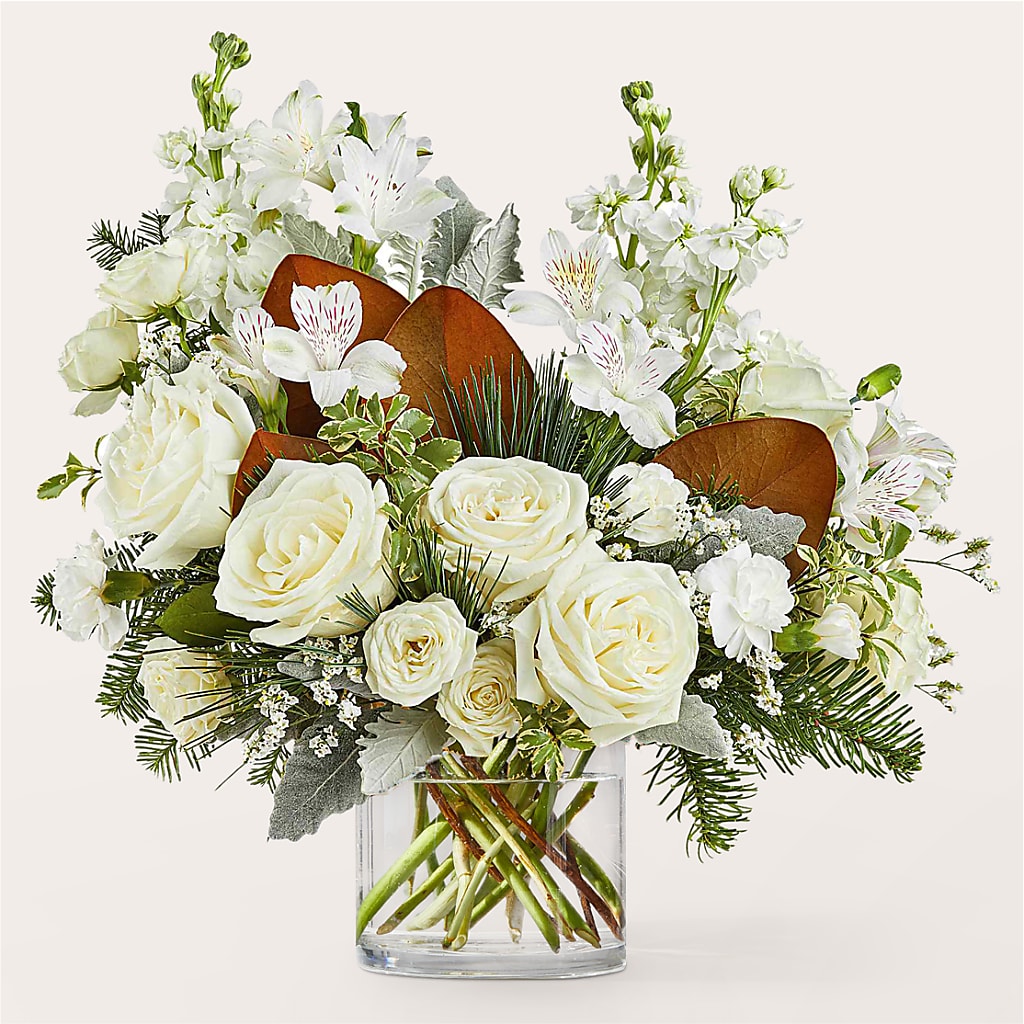 Fresh Snowfall Bouquet –  Salon Diane Aubin Fleuriste Inc., Jonquiere PQ