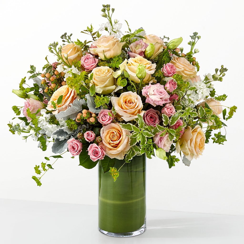The Glamour Shot –  Salon Diane Aubin Fleuriste Inc., Jonquiere PQ
