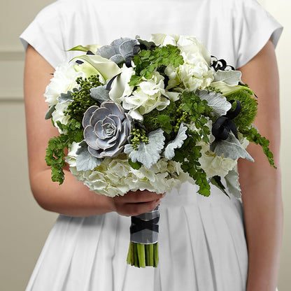 Sweet Innocence Bouquet –  Salon Diane Aubin Fleuriste Inc., Jonquiere PQ