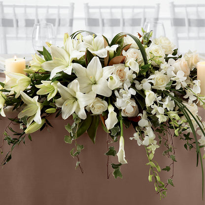White Linen Arrangement –  Salon Diane Aubin Fleuriste Inc., Jonquiere PQ