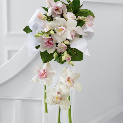 Perfect Entrance Pew Arrangement –  Salon Diane Aubin Fleuriste Inc., Jonquiere PQ