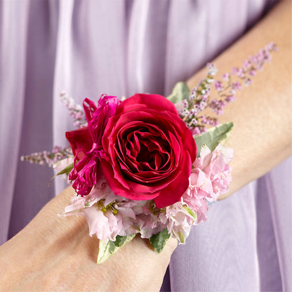 Rose Charm Corsage –  Salon Diane Aubin Fleuriste Inc., Jonquiere PQ