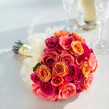 Sweet Roses Bouquet –  Salon Diane Aubin Fleuriste Inc., Jonquiere PQ