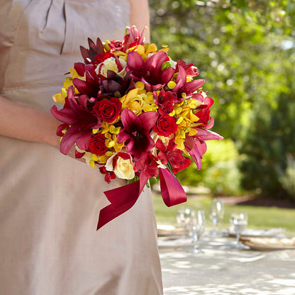 Sunningdale Bouquet –  Salon Diane Aubin Fleuriste Inc., Jonquiere PQ